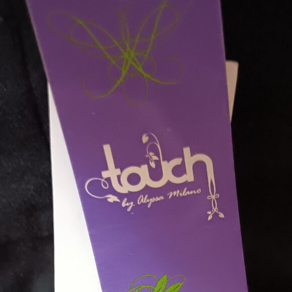 Boston Celtics Juniors Zip Up Ruffle Hoodie - Picture 4 of 6